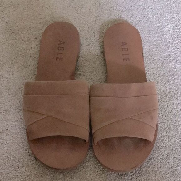 ABLE Local + Global Faux Suede Brown Tan  Flat Sandal size 9M - Picture 1 of 5